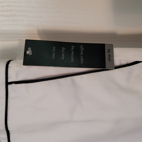 White Capri Length - Picture 2 of 6